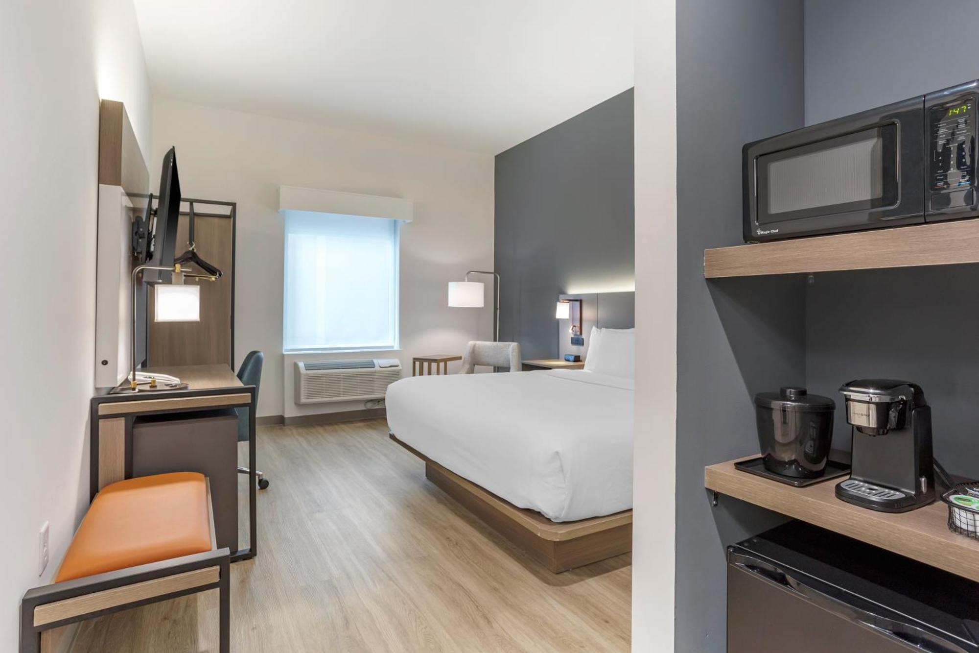 Comfort Inn & Suites Newark Liberty International Airport Eksteriør billede