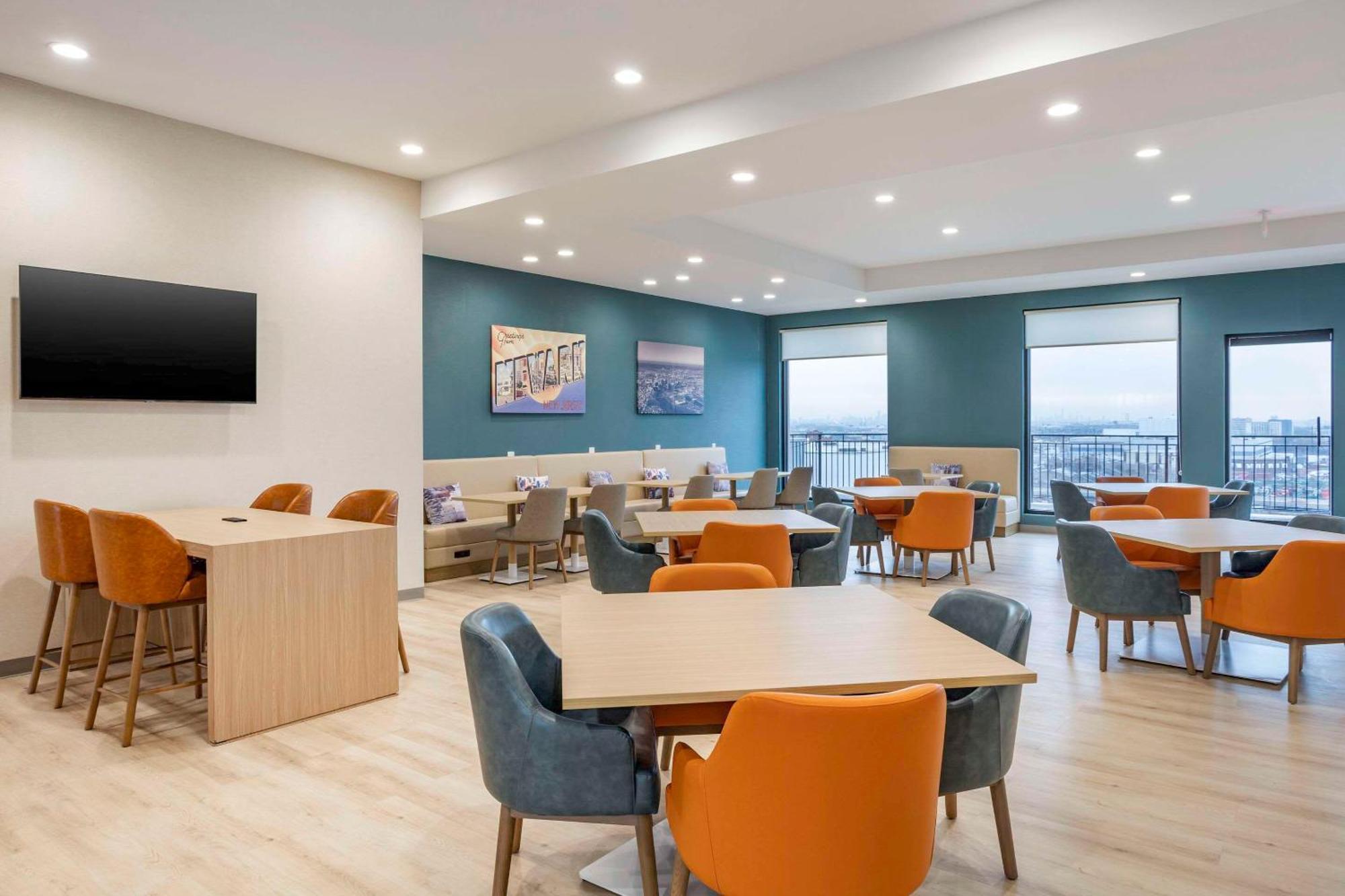 Comfort Inn & Suites Newark Liberty International Airport Eksteriør billede