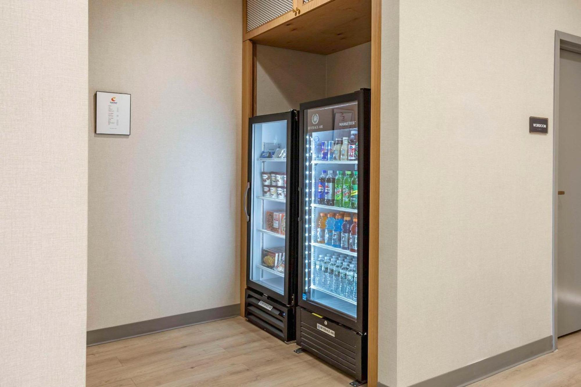 Comfort Inn & Suites Newark Liberty International Airport Eksteriør billede