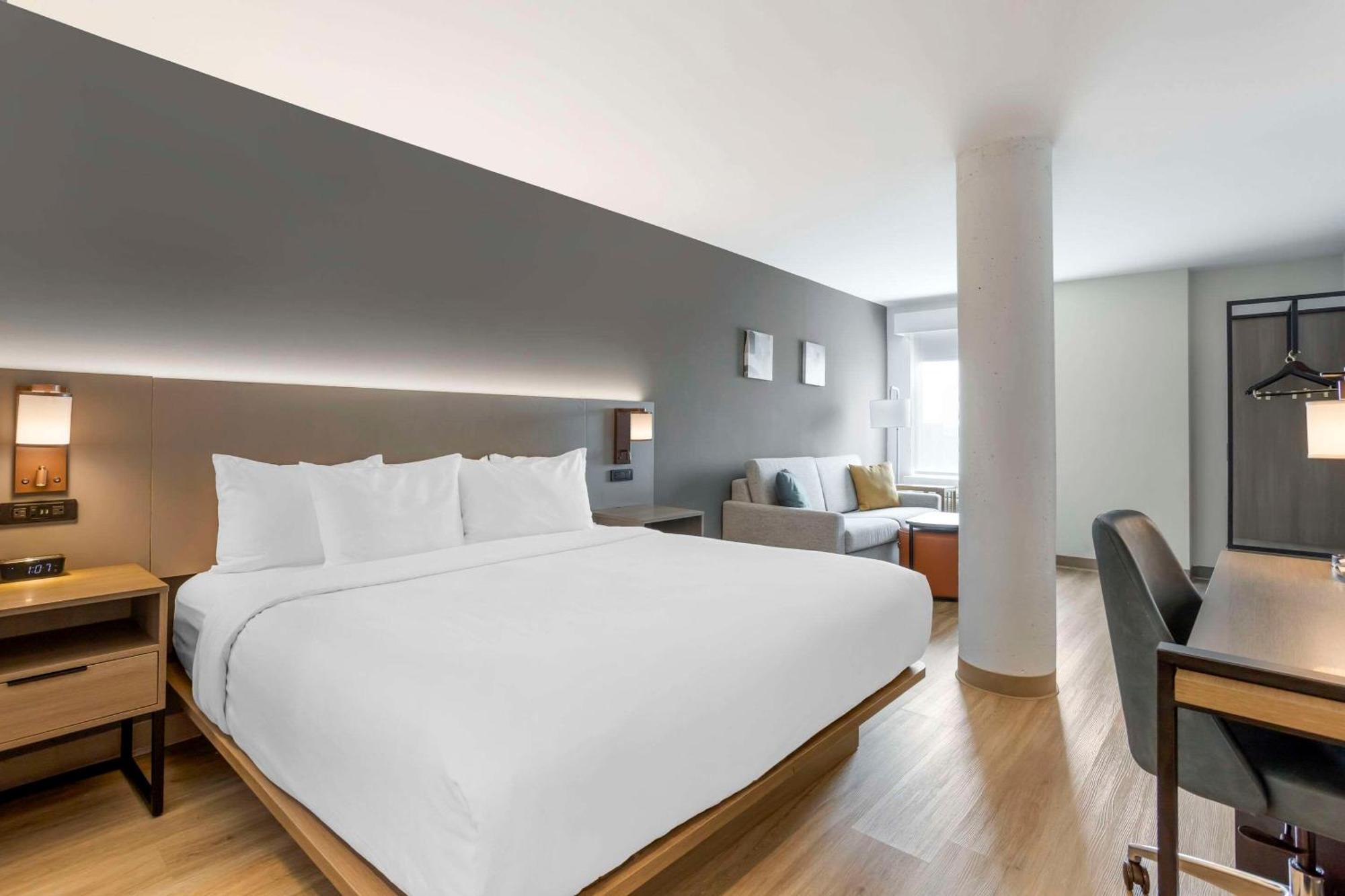 Comfort Inn & Suites Newark Liberty International Airport Eksteriør billede