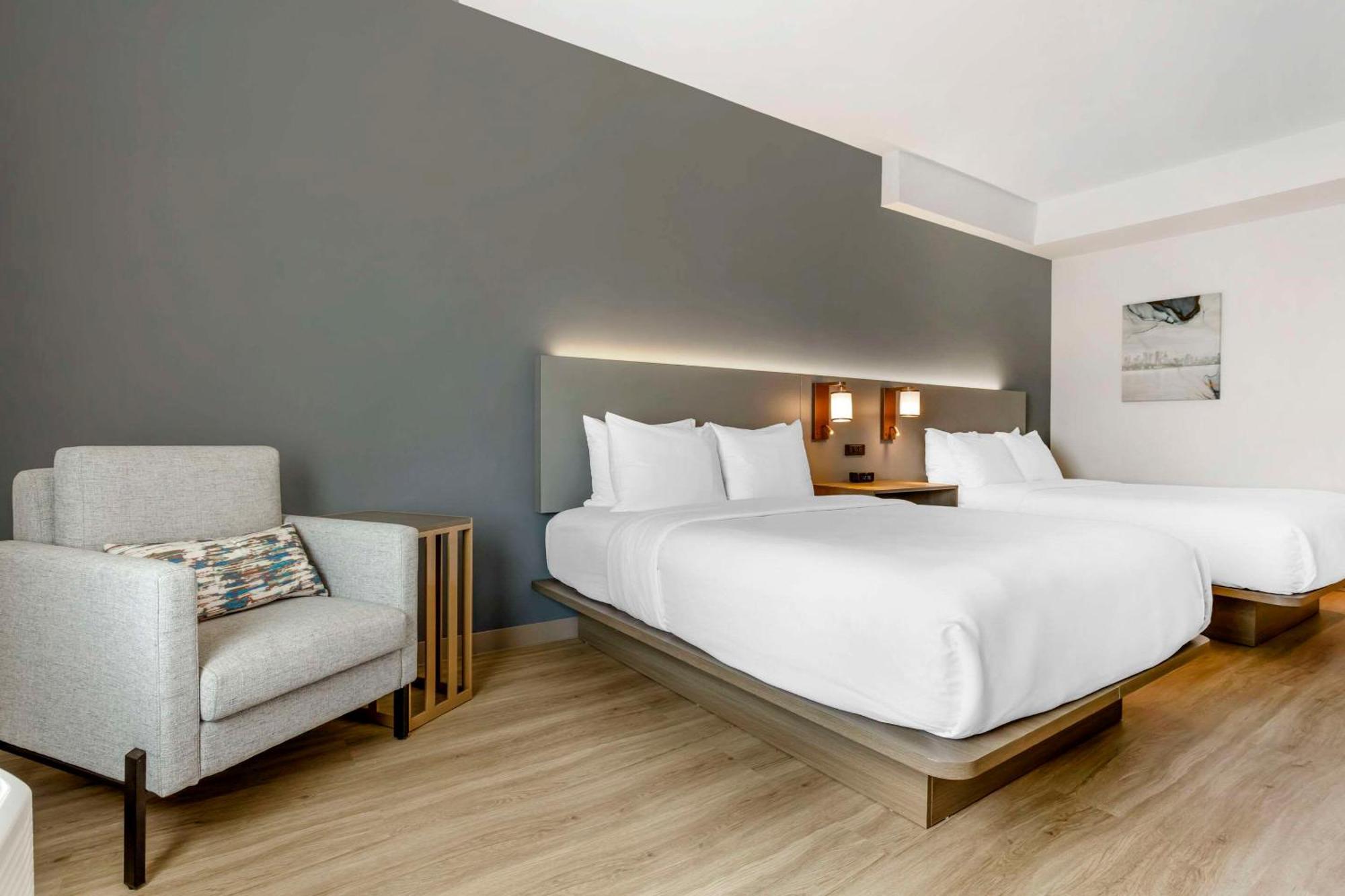 Comfort Inn & Suites Newark Liberty International Airport Eksteriør billede