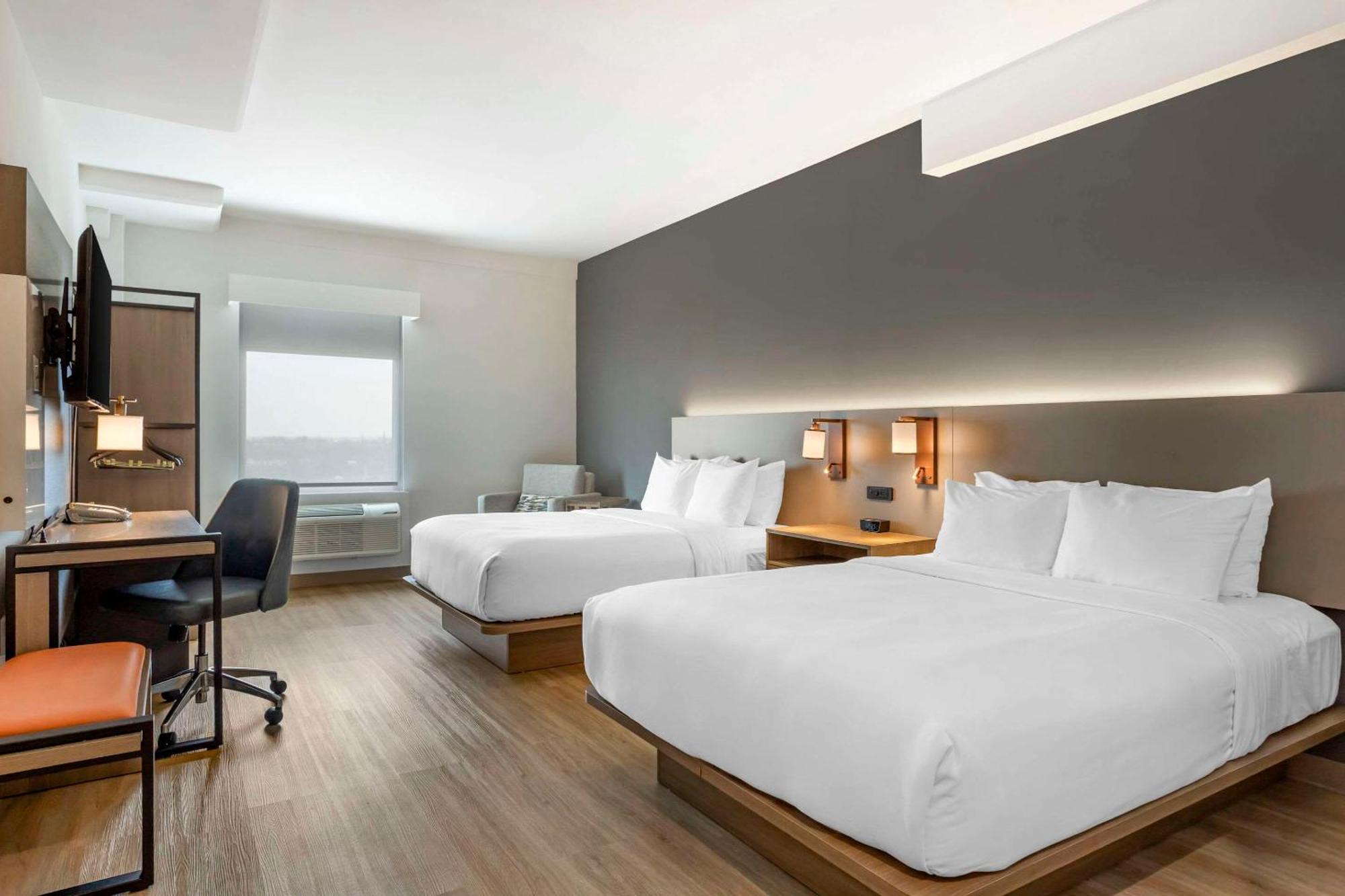 Comfort Inn & Suites Newark Liberty International Airport Eksteriør billede